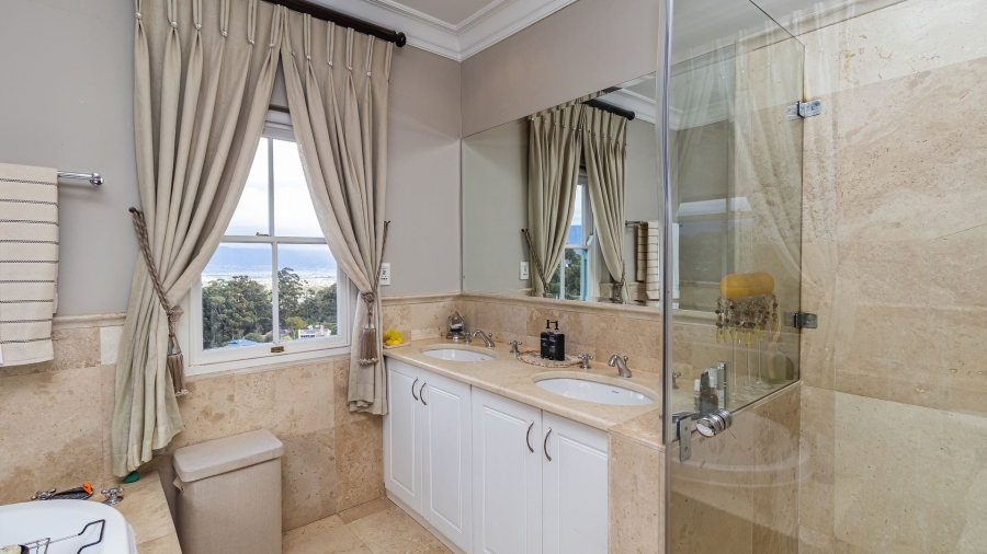 4 Bedroom Property for Sale in Spanish Farm Western Cape